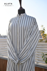 Striped Zipper Abaya - White with Shimmery Silver Line